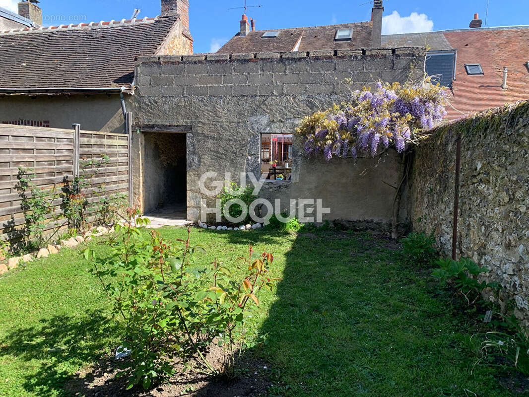 Maison à CLOYES-SUR-LE-LOIR