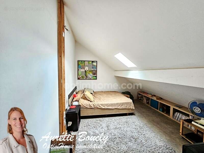 Maison à ENTRE-DEUX-GUIERS