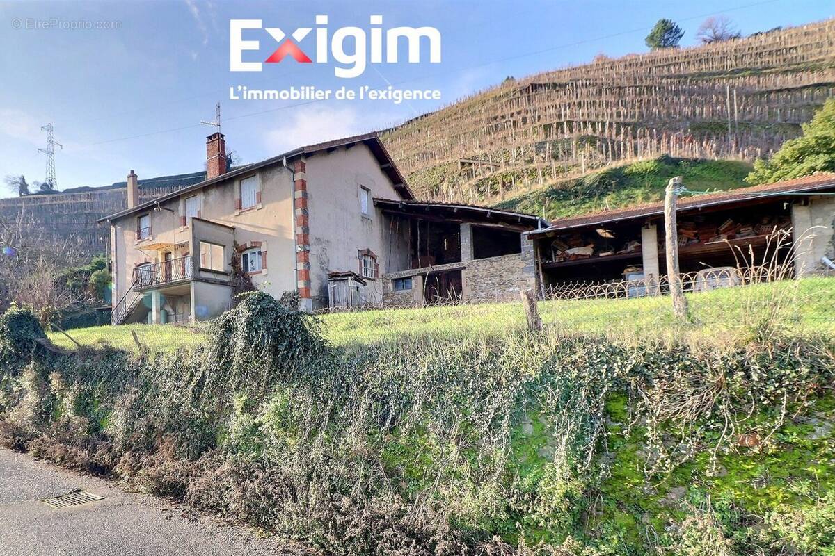 Maison à SAINT-JEAN-DE-MUZOLS