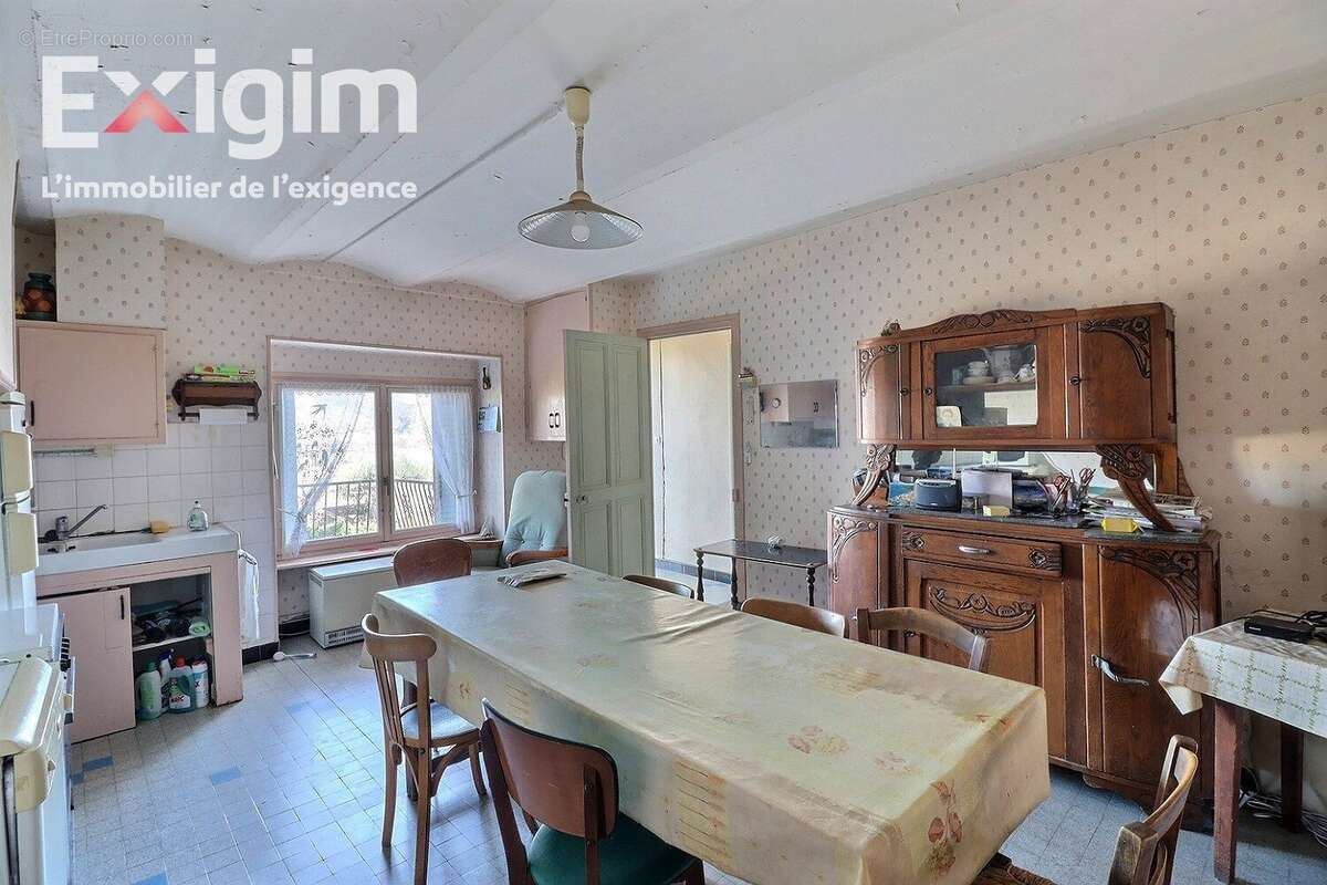 Maison à SAINT-JEAN-DE-MUZOLS