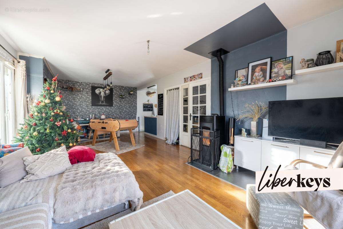 Commerce à VILLENEUVE-LE-ROI