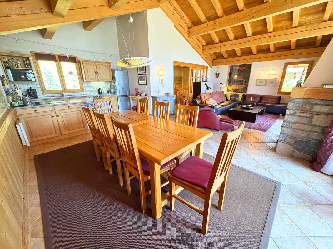 Maison à SAINT-MARTIN-DE-BELLEVILLE