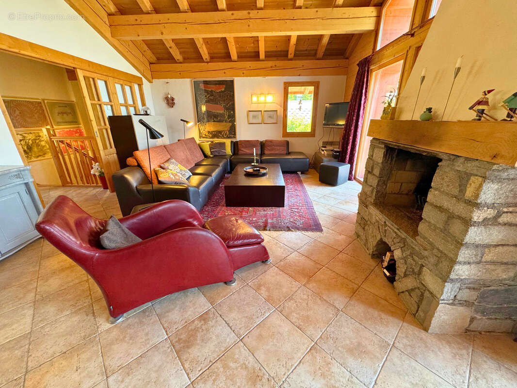 Maison à SAINT-MARTIN-DE-BELLEVILLE