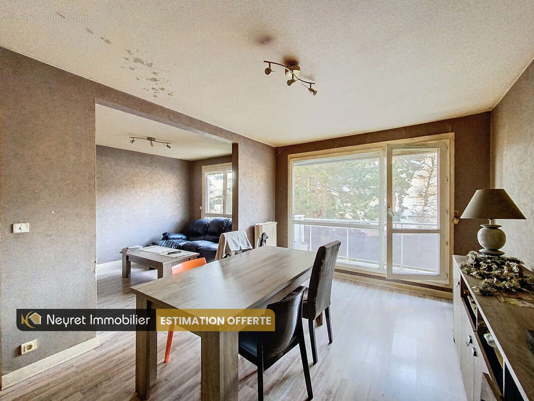 Appartement à SAINT-ETIENNE