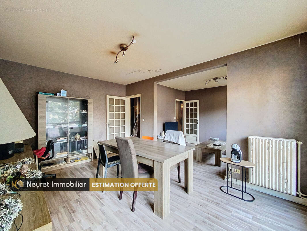 Appartement à SAINT-ETIENNE