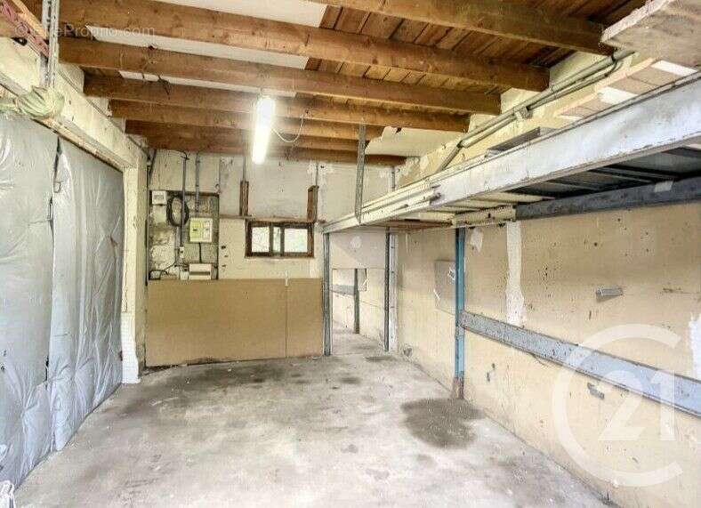 Maison à SAINT-MAUR-DES-FOSSES