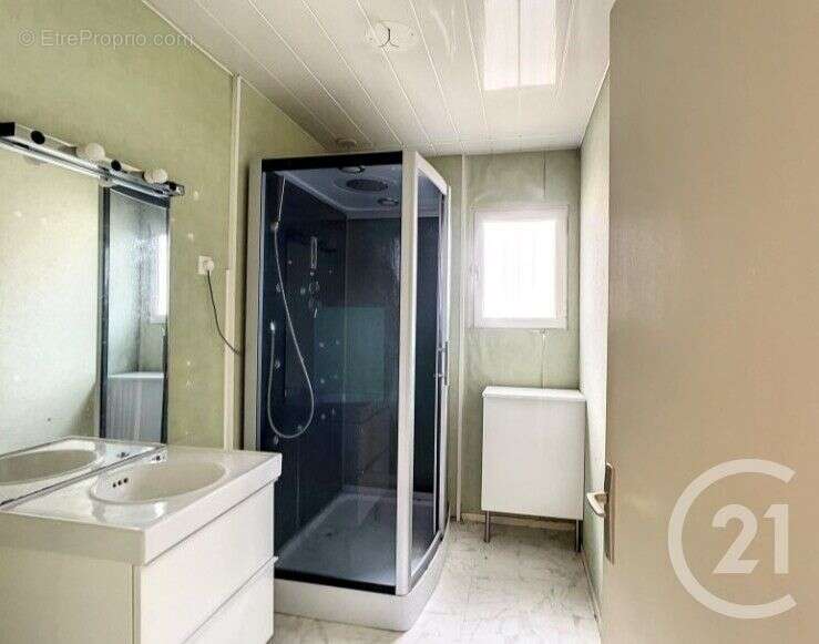 Maison à SAINT-MAUR-DES-FOSSES