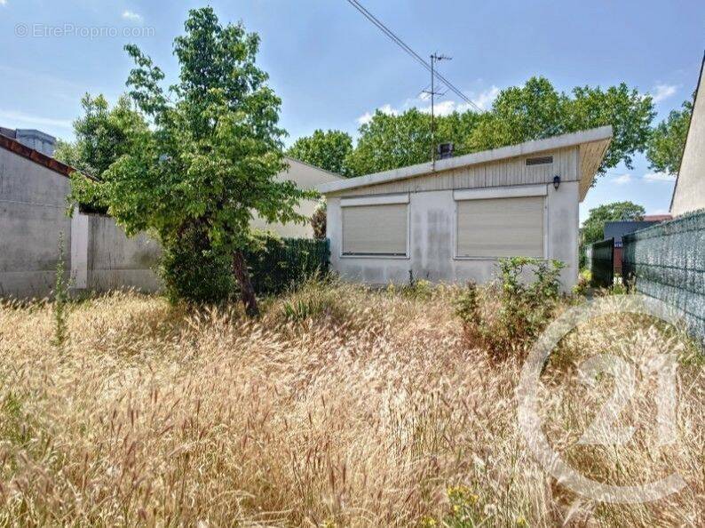 Maison à SAINT-MAUR-DES-FOSSES