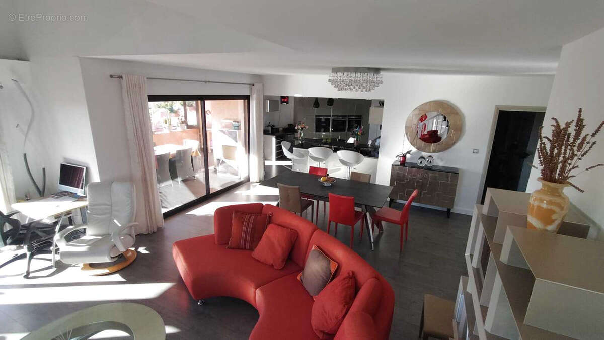 Appartement à CARQUEIRANNE