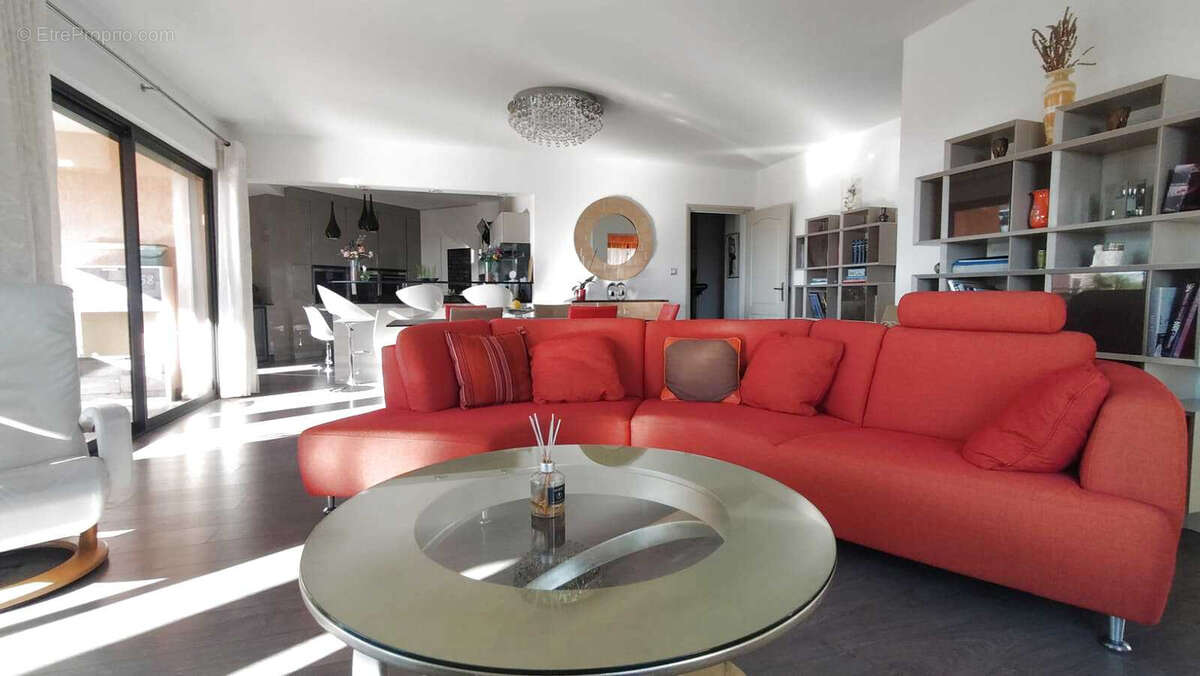 Appartement à CARQUEIRANNE