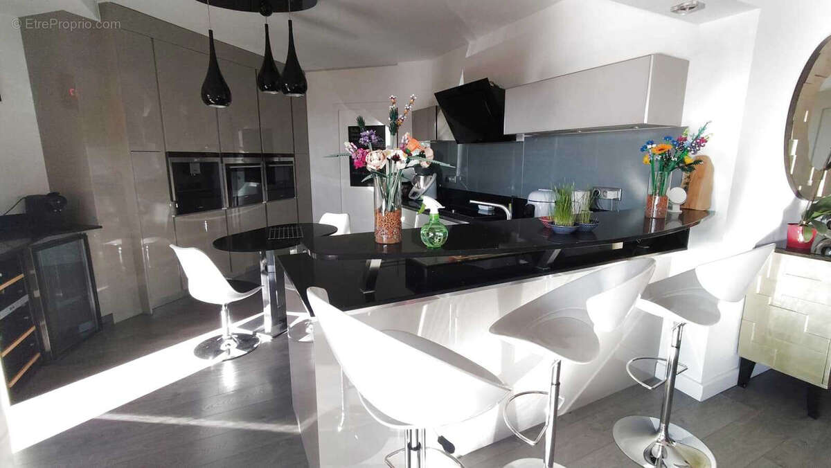 Appartement à CARQUEIRANNE