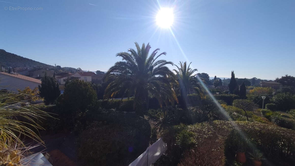 Appartement à CARQUEIRANNE