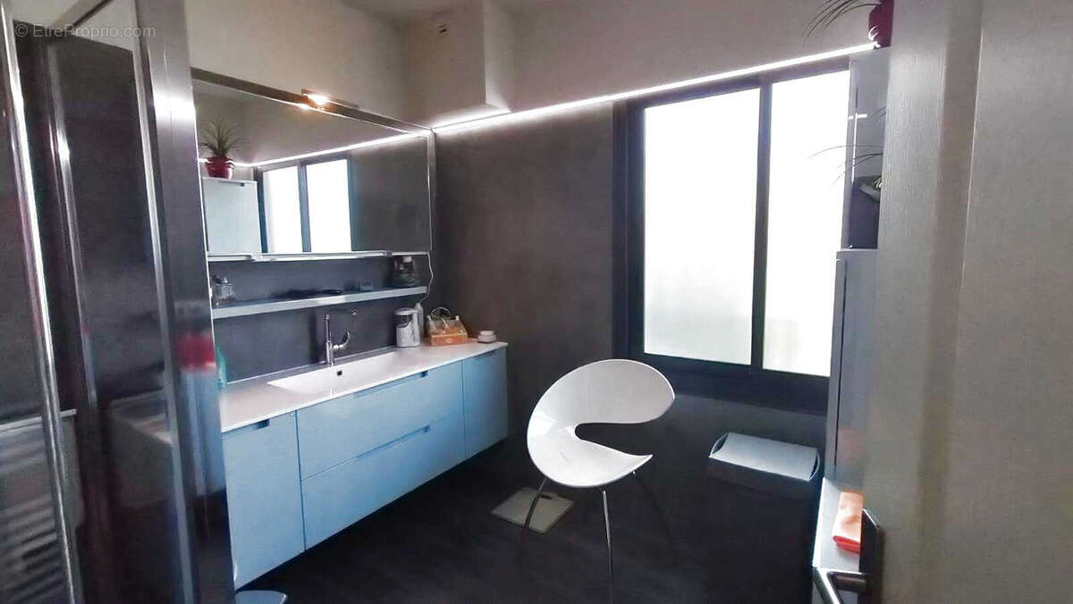 Appartement à CARQUEIRANNE