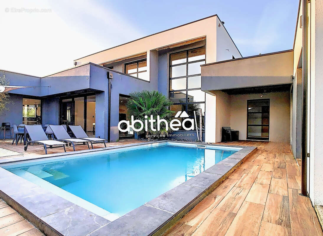 Maison à FRESNES-LES-MONTAUBAN