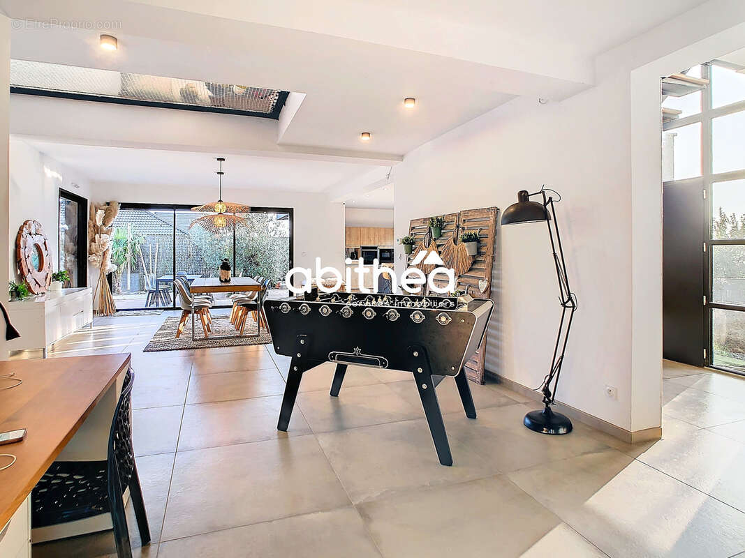 Maison à FRESNES-LES-MONTAUBAN