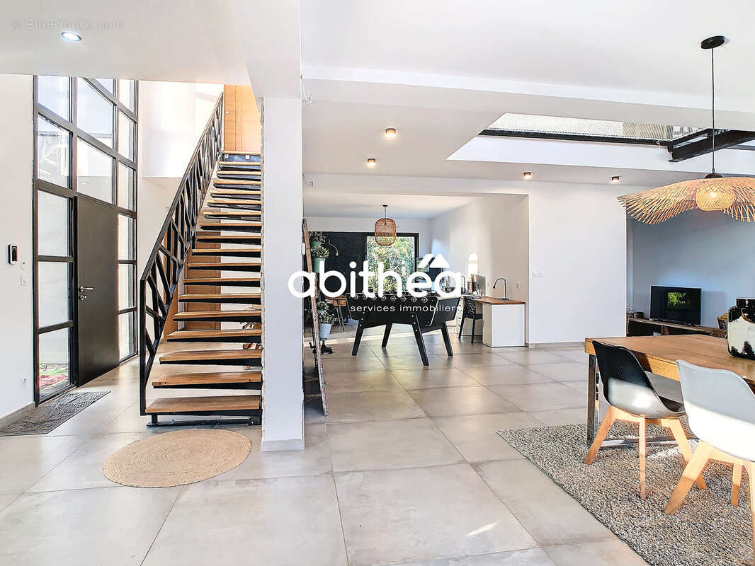 Maison à FRESNES-LES-MONTAUBAN