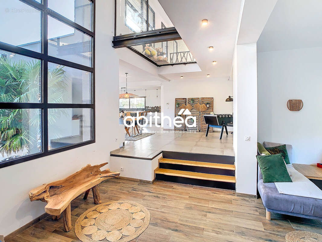 Maison à FRESNES-LES-MONTAUBAN