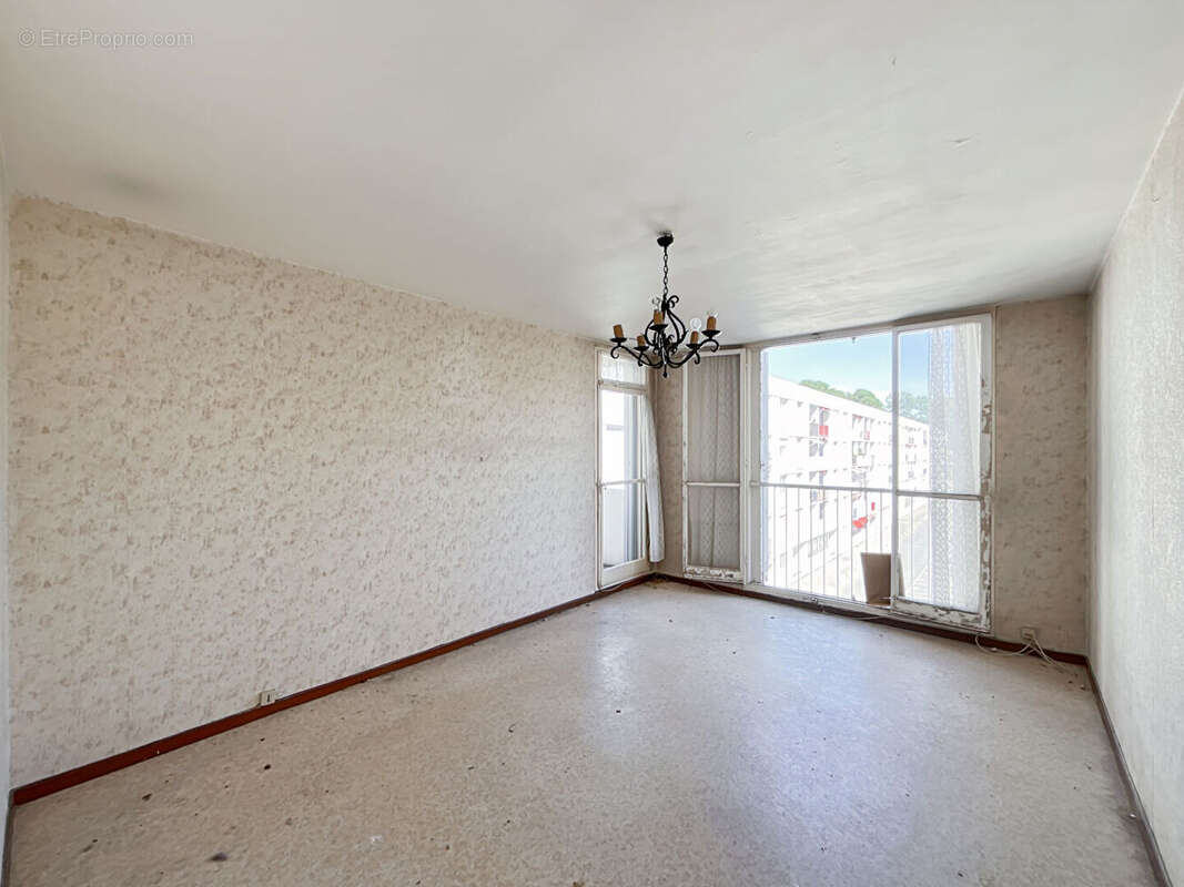 Appartement à MARSEILLE-11E