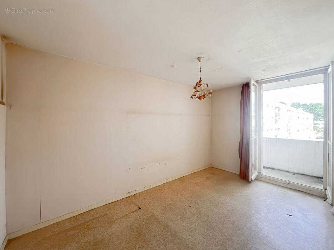 Appartement à MARSEILLE-11E