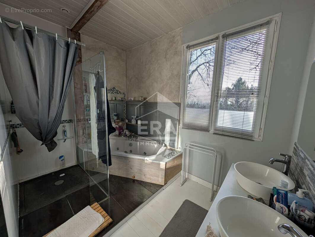 Maison à MONTPON-MENESTEROL