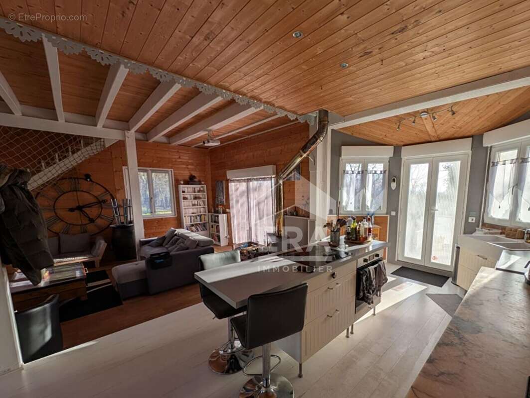 Maison à MONTPON-MENESTEROL