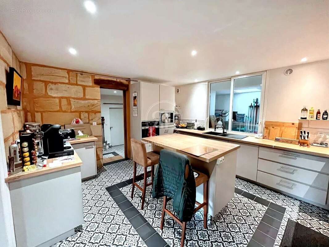 Maison à SAINT-SEURIN-SUR-L'ISLE