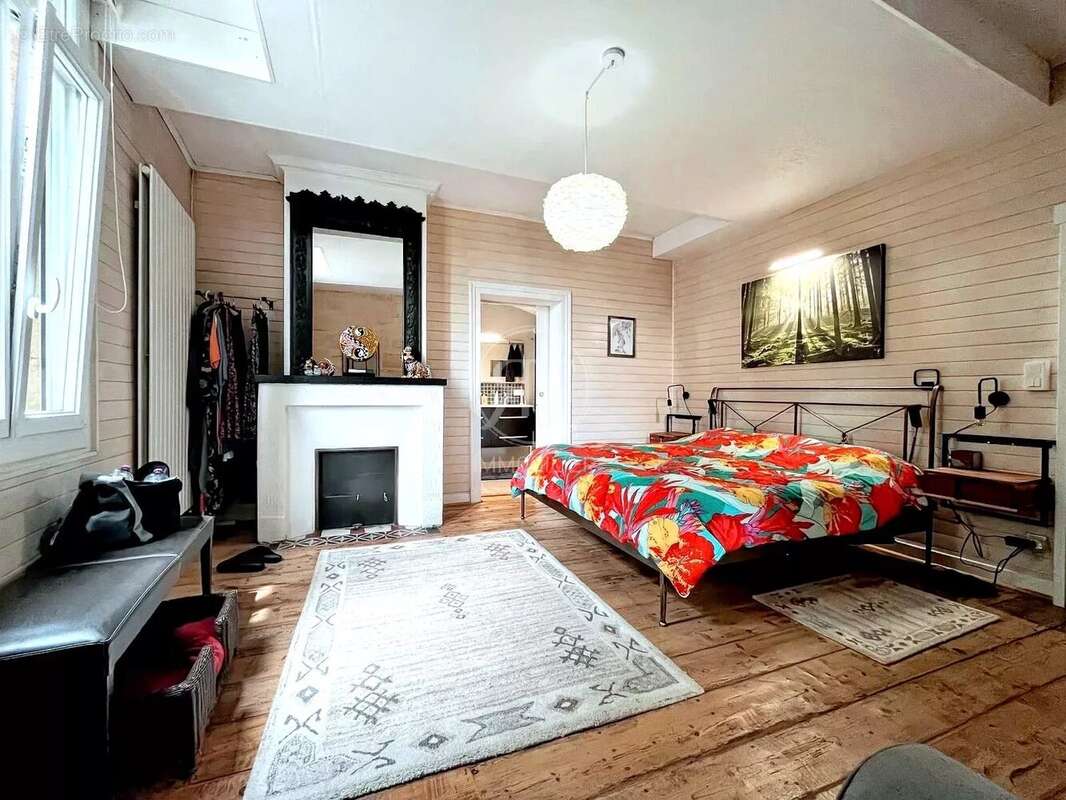 Maison à SAINT-SEURIN-SUR-L'ISLE