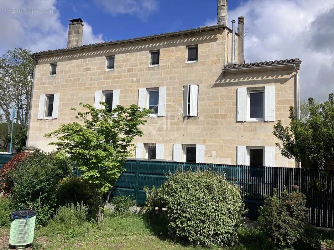 Maison à SAINT-SEURIN-SUR-L'ISLE