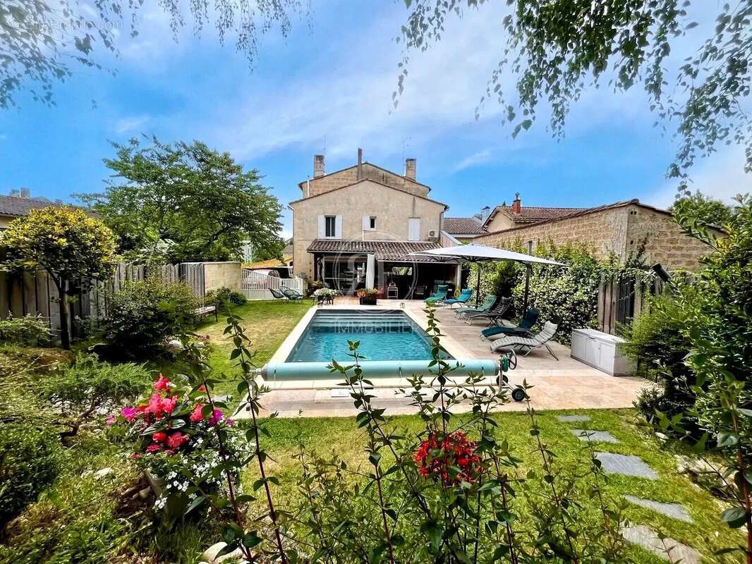 Maison à SAINT-SEURIN-SUR-L'ISLE