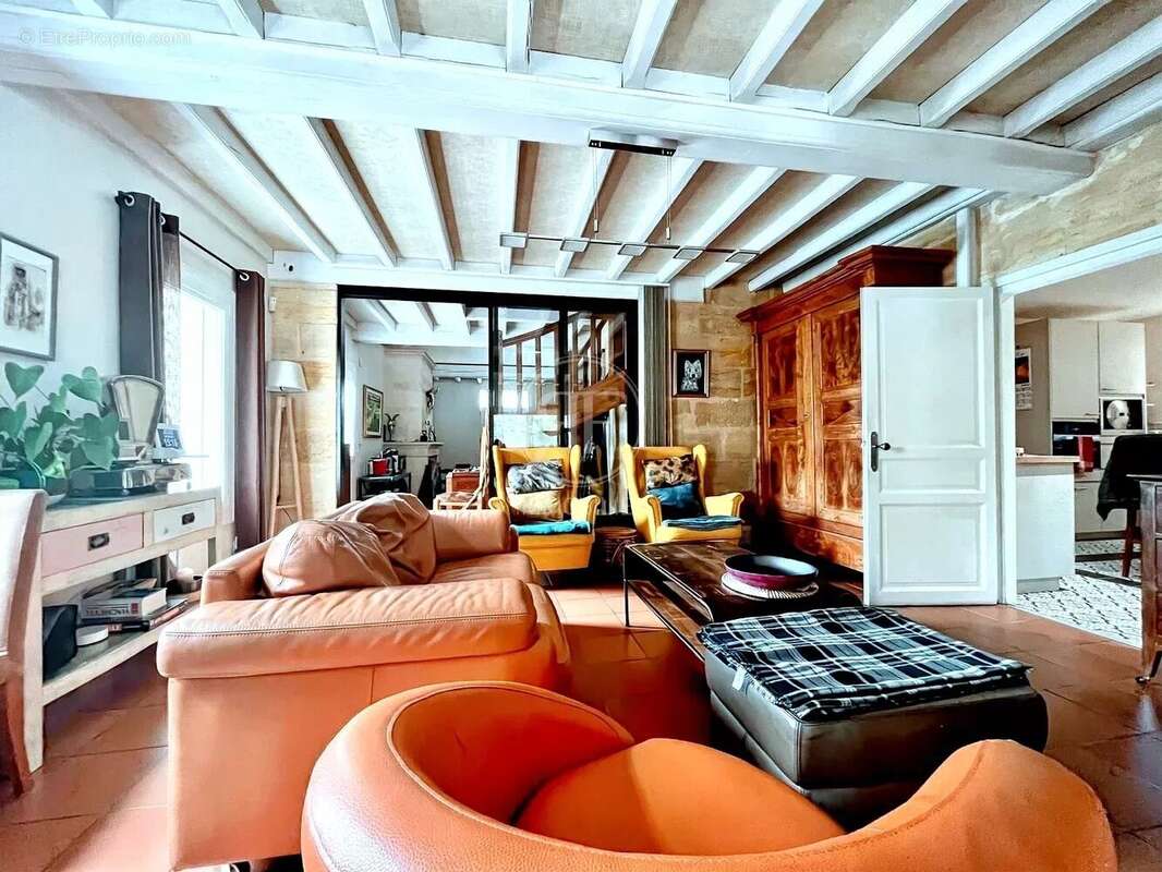 Maison à SAINT-SEURIN-SUR-L'ISLE