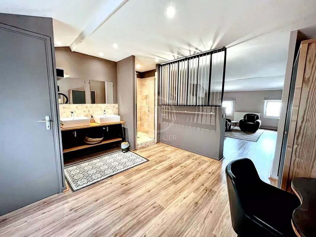 Maison à SAINT-SEURIN-SUR-L'ISLE