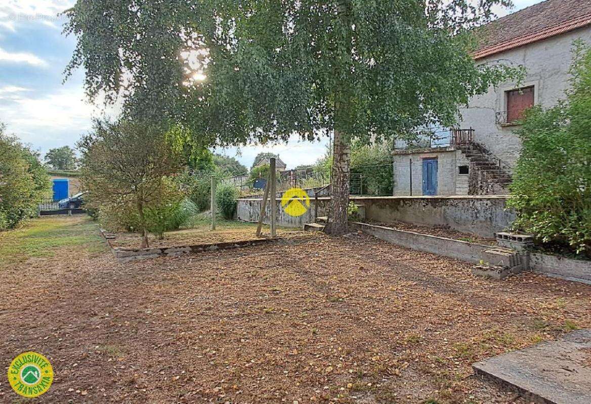 Maison à COSNE-D&#039;ALLIER