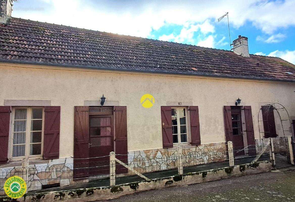 Maison à VIEURE