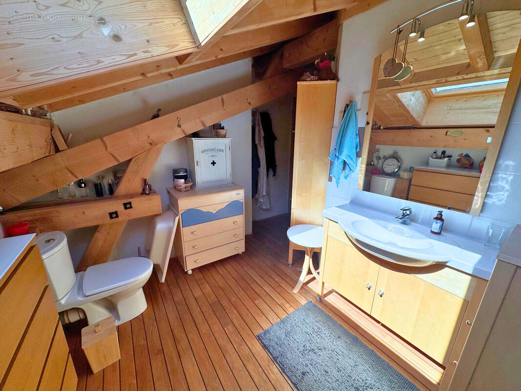 Maison à SAINT-MARTIN-DE-BELLEVILLE