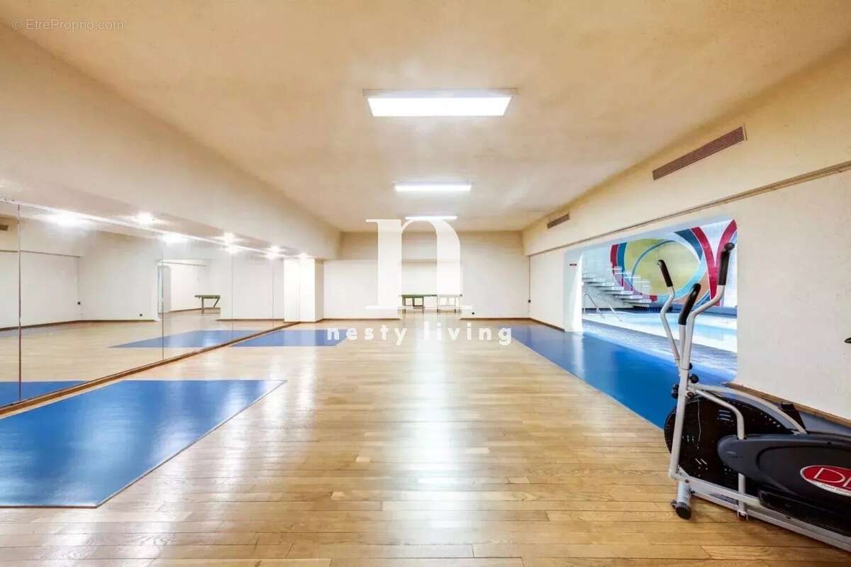Appartement à PARIS-7E