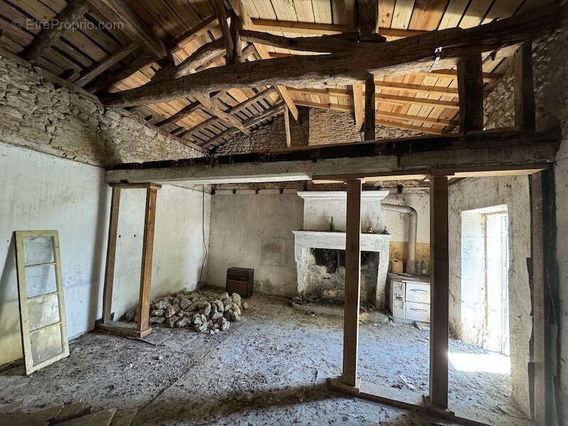 Maison à LA GENETOUZE