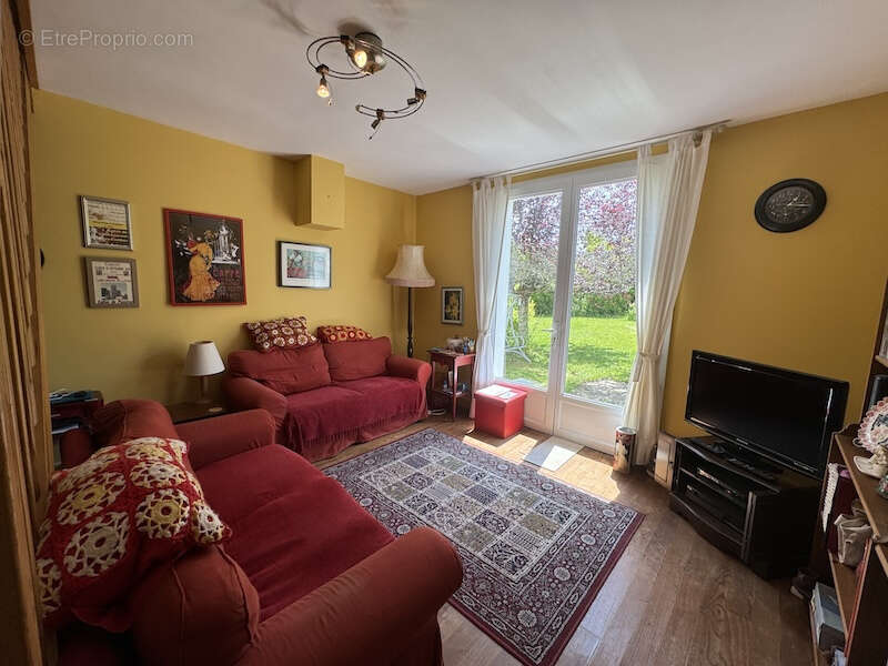 Maison à LA GENETOUZE