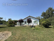 Maison à LA GENETOUZE