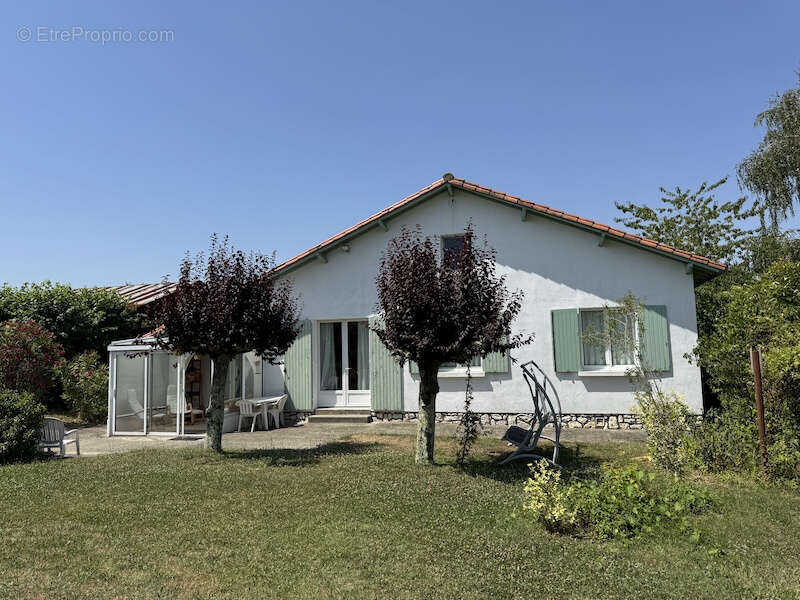 Maison à LA GENETOUZE