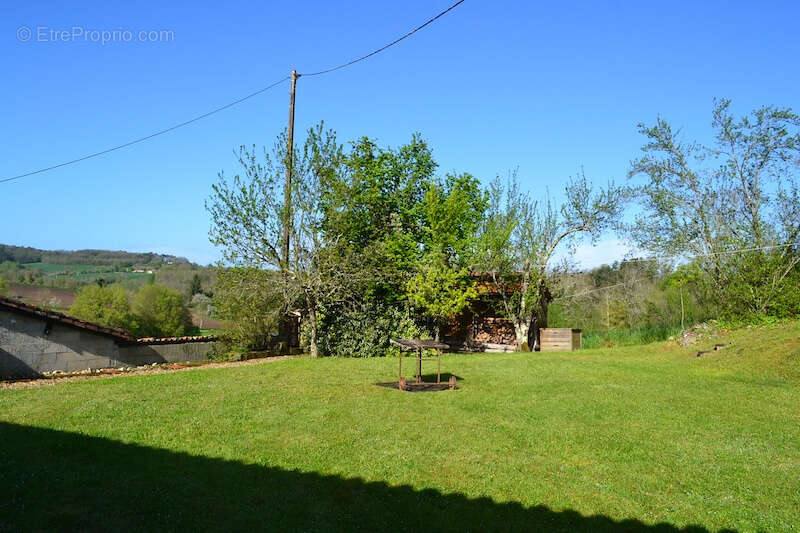 Maison à SAINT-MARTIN-DE-RIBERAC