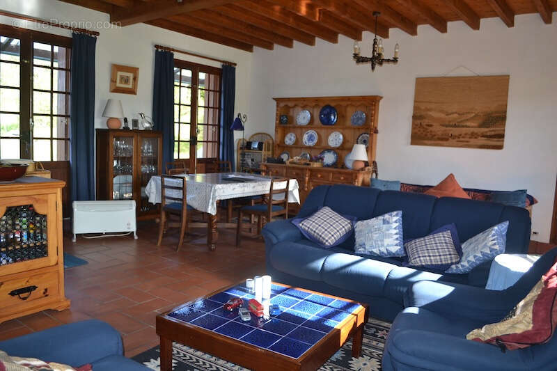 Maison à SAINT-MARTIN-DE-RIBERAC