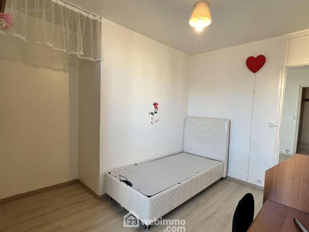 Appartement à THIAIS