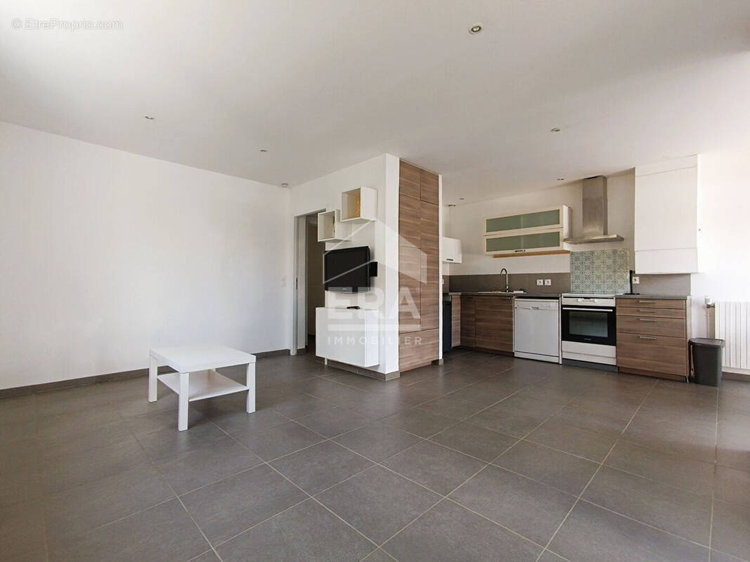 Maison à VILLENAVE-D&#039;ORNON