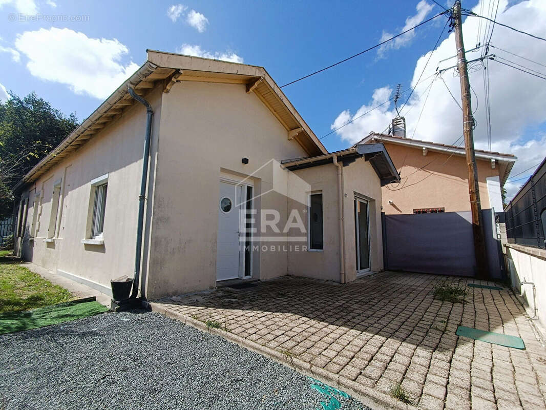 Maison à VILLENAVE-D'ORNON