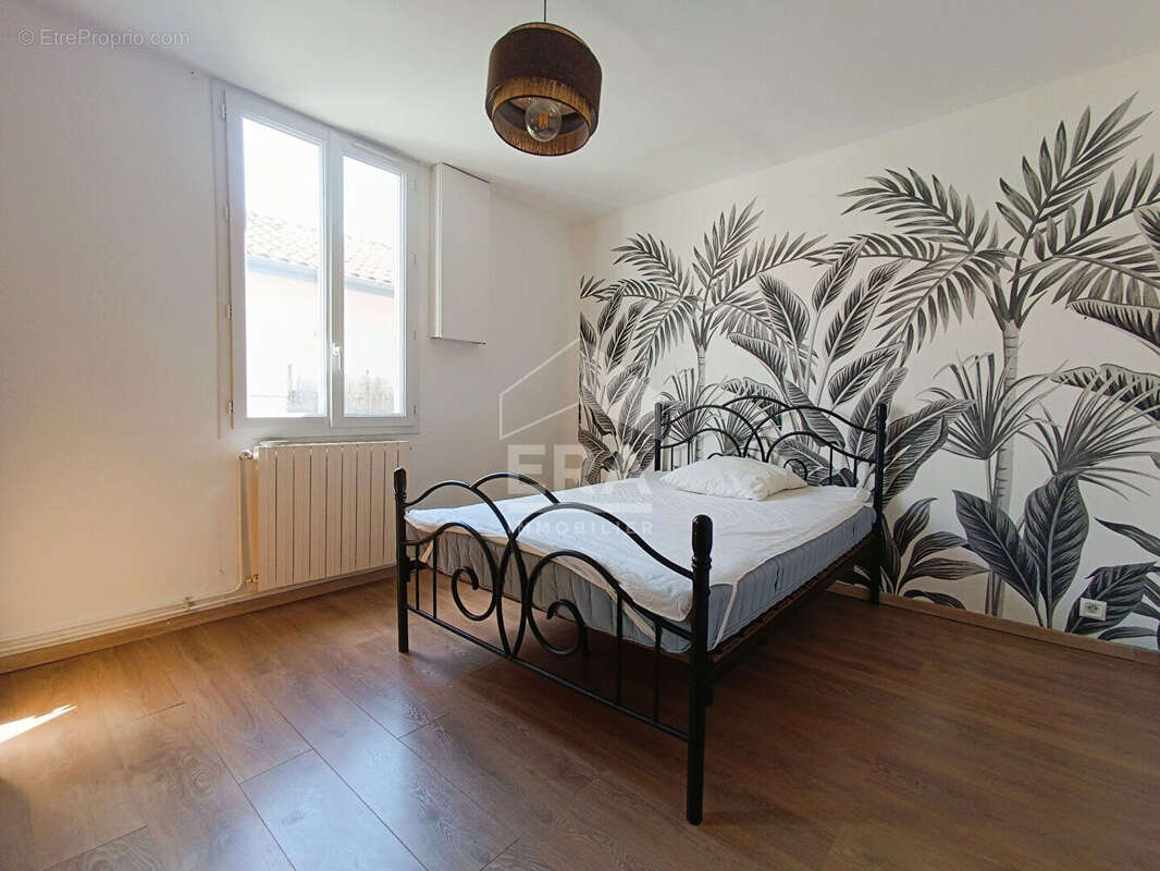 Maison à VILLENAVE-D'ORNON