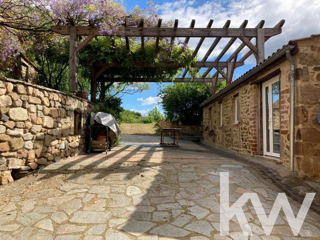 Maison à SAINT-JEAN-EN-VAL