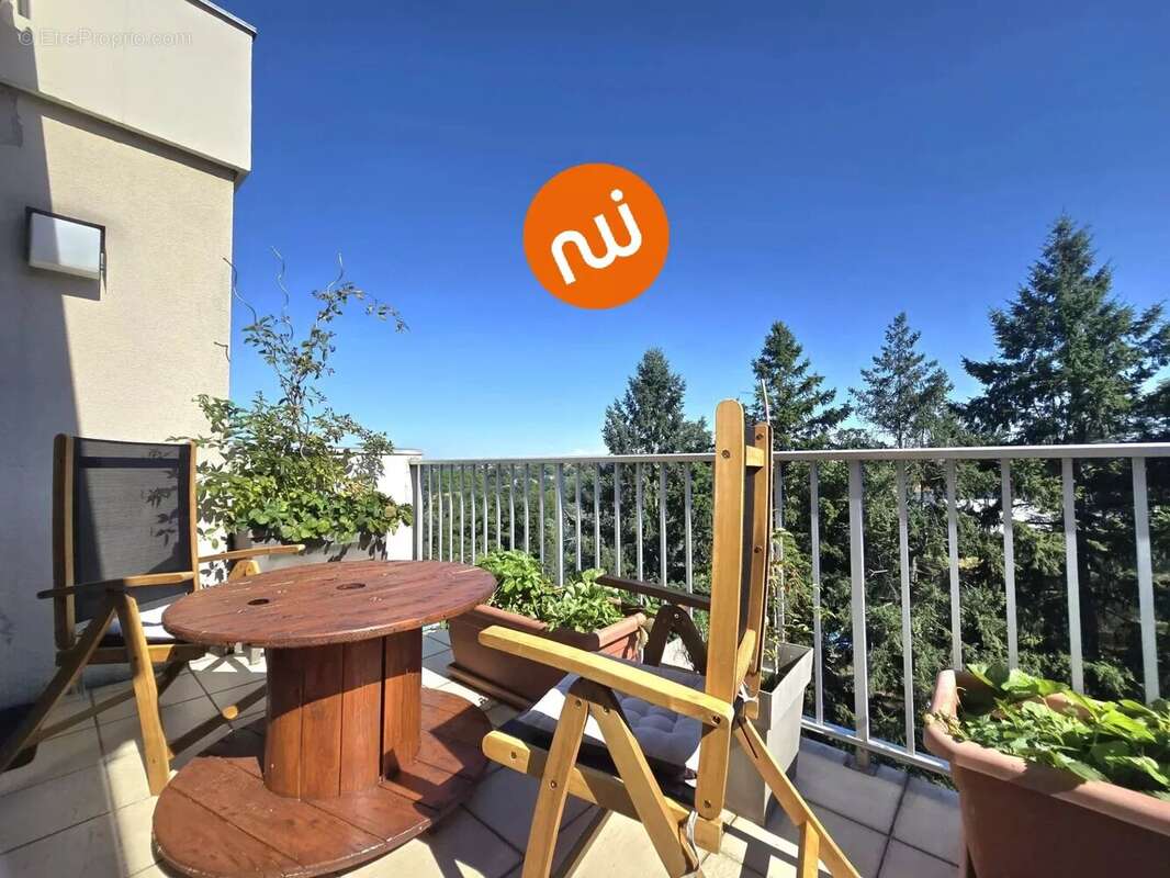 Appartement à CRAPONNE