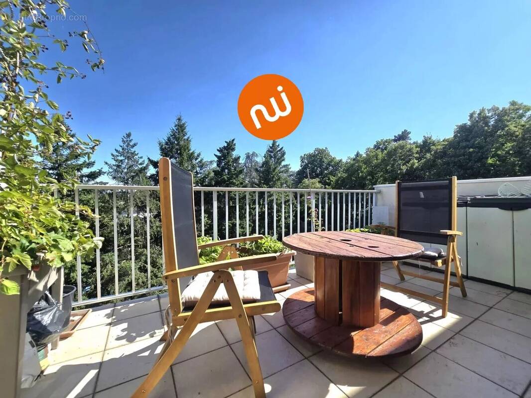 Appartement à CRAPONNE