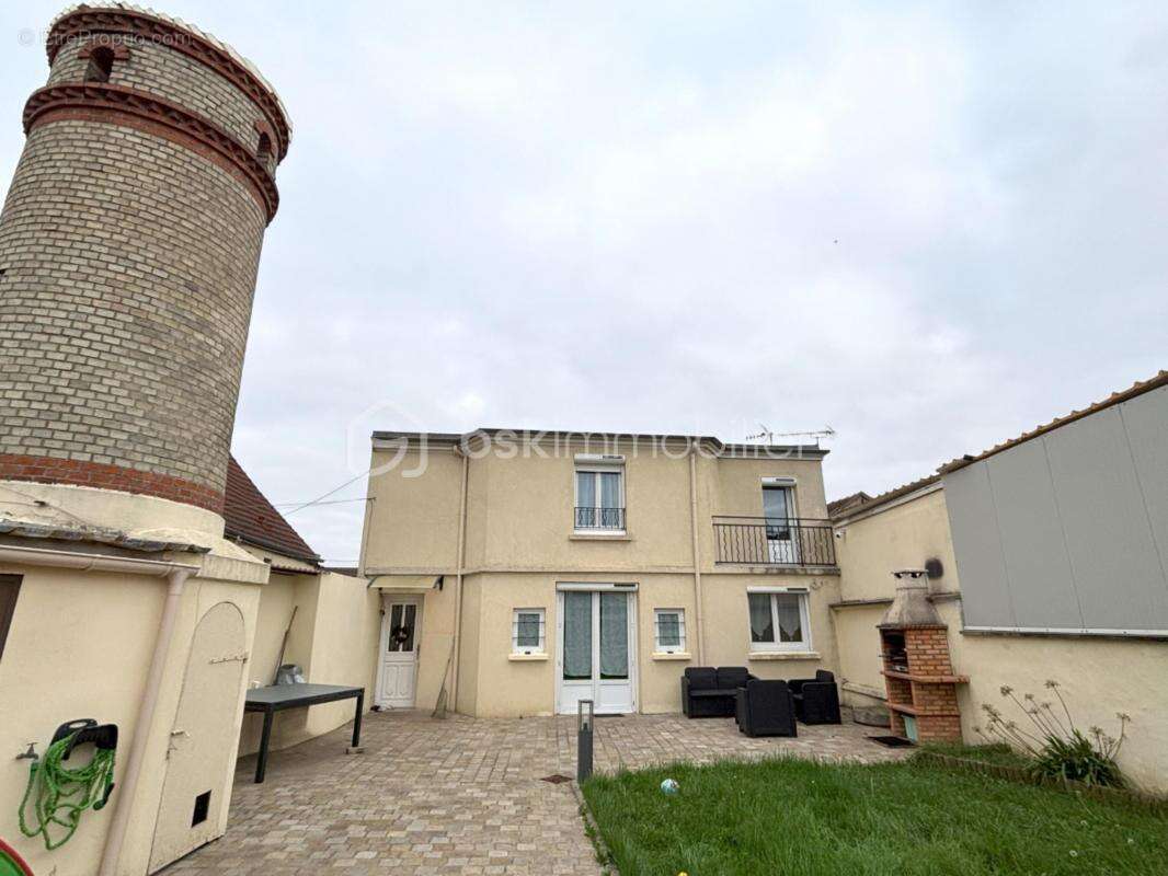 Maison à LIMEIL-BREVANNES