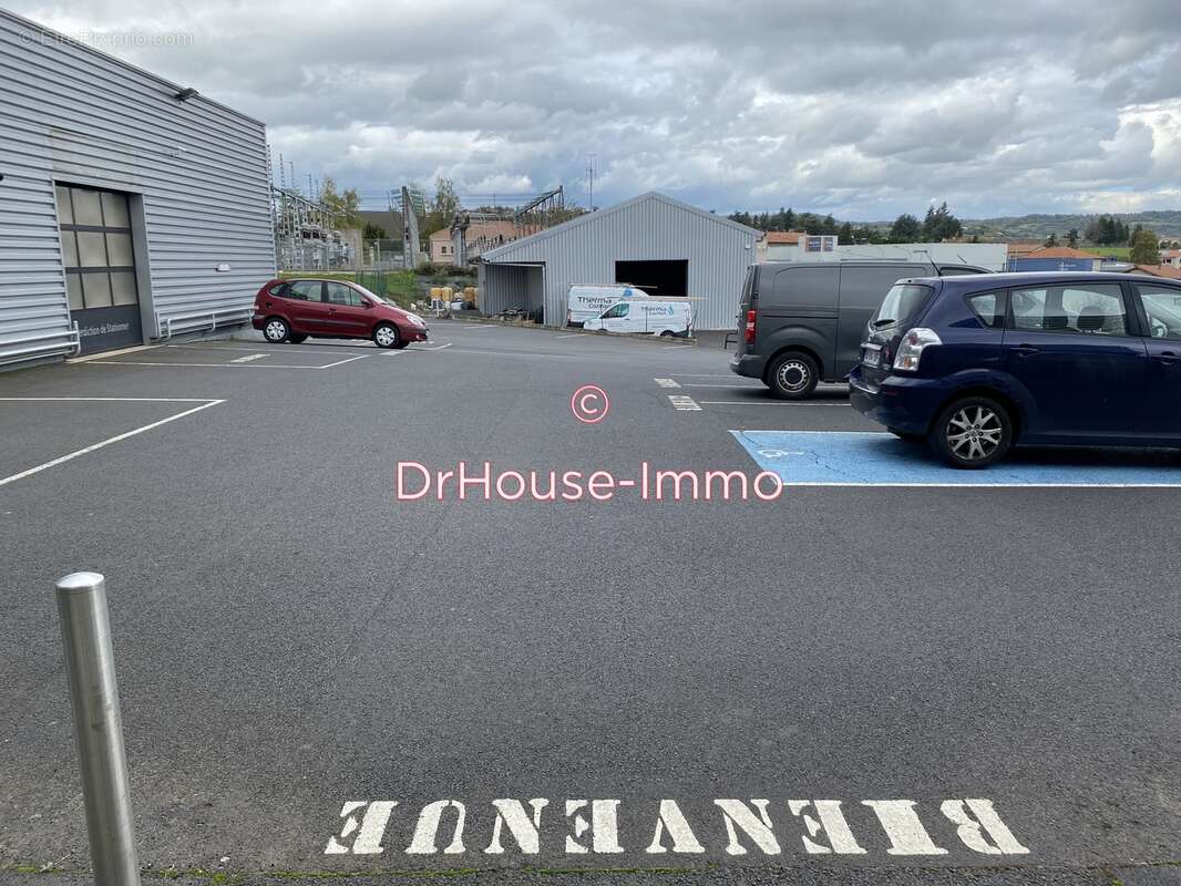 Commerce à BRIVES-CHARENSAC